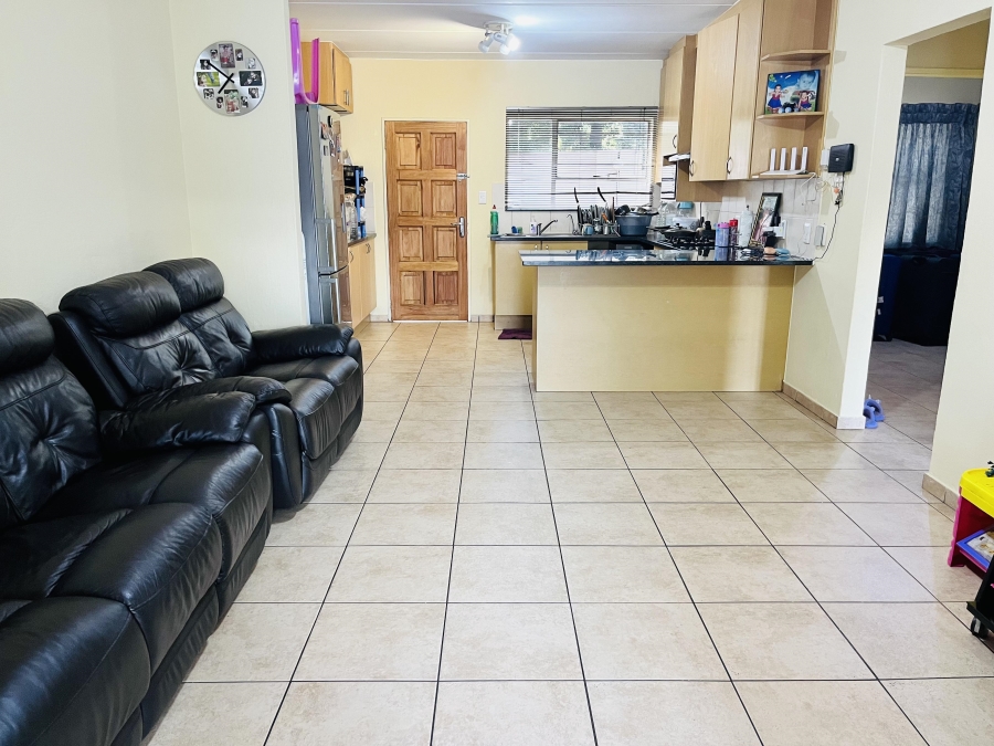 2 Bedroom Property for Sale in Vorna Valley Gauteng