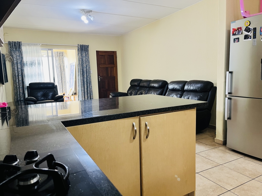 2 Bedroom Property for Sale in Vorna Valley Gauteng