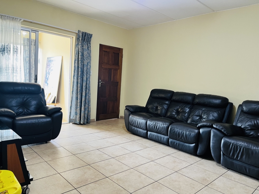 2 Bedroom Property for Sale in Vorna Valley Gauteng