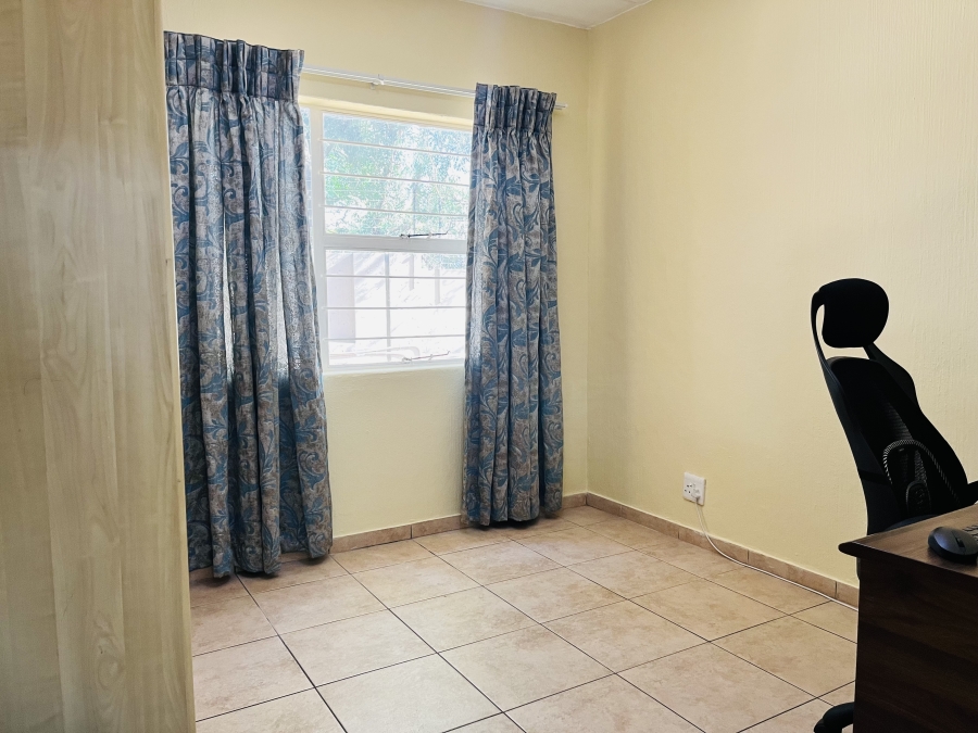 2 Bedroom Property for Sale in Vorna Valley Gauteng