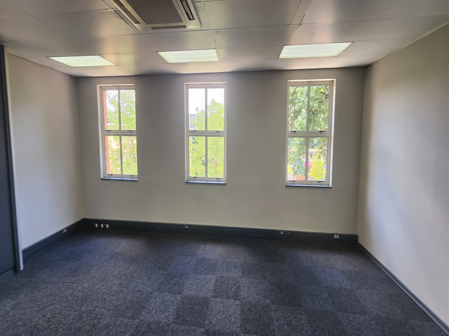 To Let commercial Property for Rent in Chislehurston Gauteng