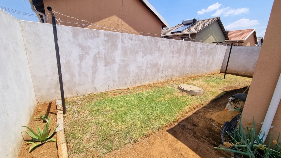 2 Bedroom Property for Sale in Windmill Park Gauteng