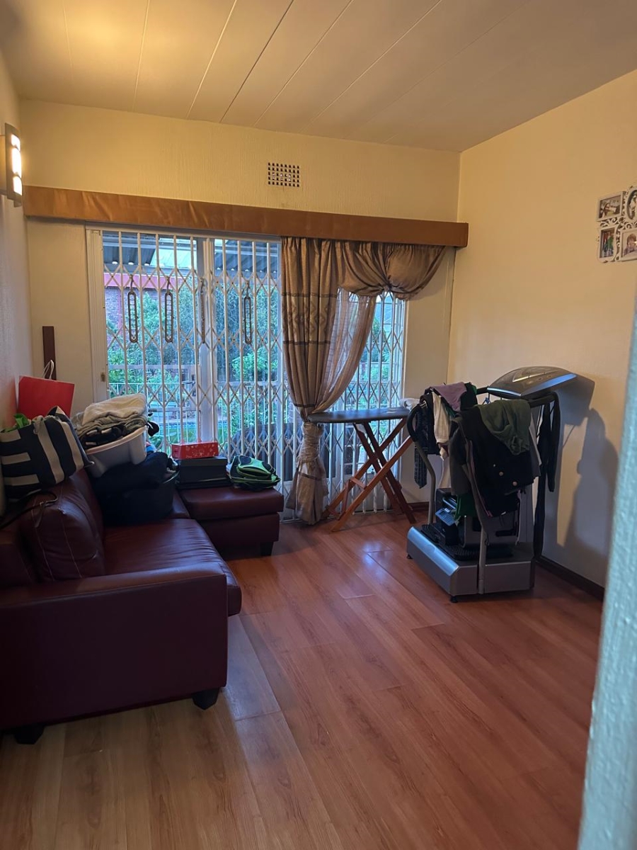 To Let 1 Bedroom Property for Rent in Lindhaven Gauteng