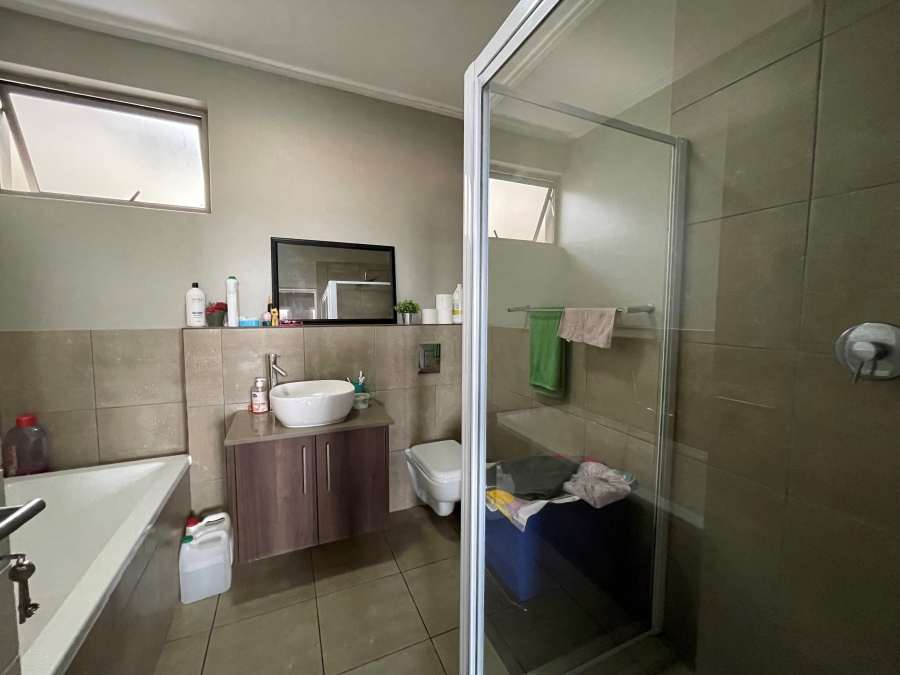 2 Bedroom Property for Sale in Bedfordview Gauteng