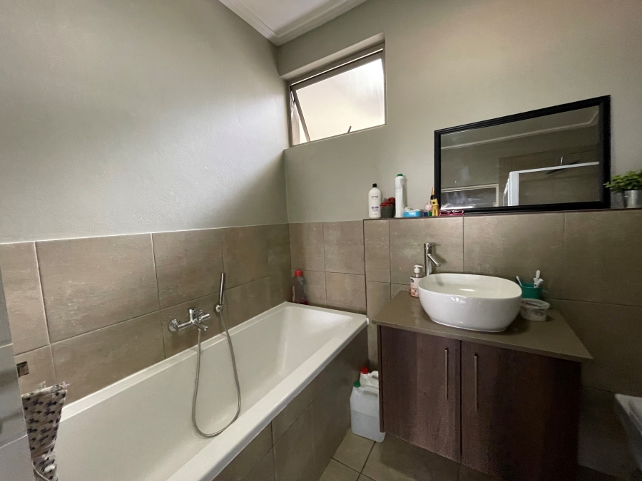 2 Bedroom Property for Sale in Bedfordview Gauteng