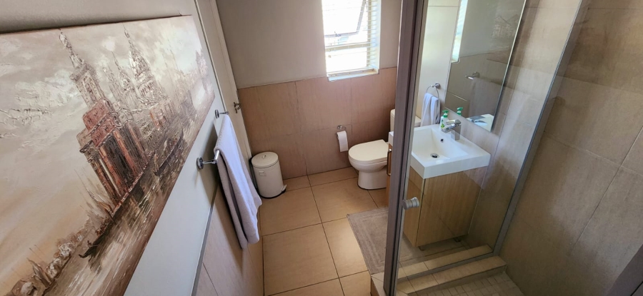 To Let 2 Bedroom Property for Rent in Hurlingham Gauteng