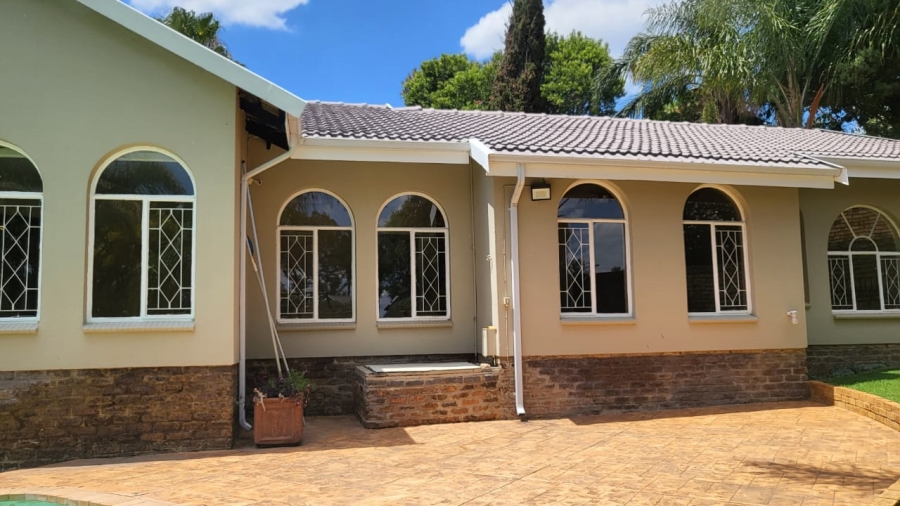 3 Bedroom Property for Sale in Helderkruin Gauteng