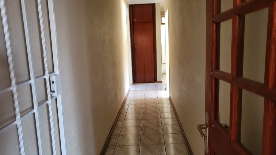 3 Bedroom Property for Sale in Helderkruin Gauteng