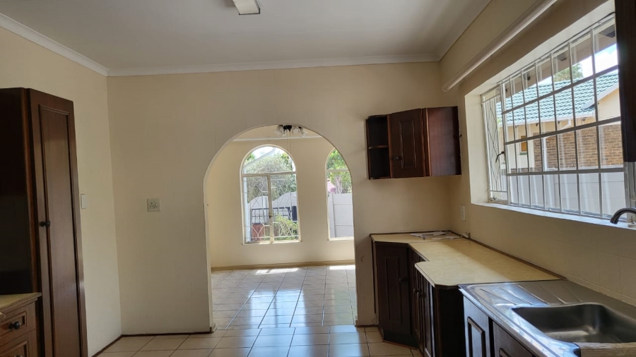 3 Bedroom Property for Sale in Helderkruin Gauteng