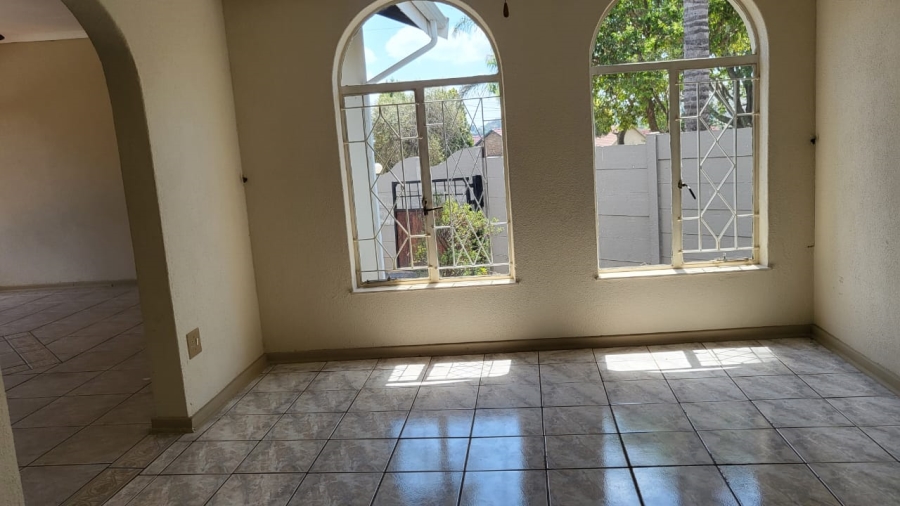 3 Bedroom Property for Sale in Helderkruin Gauteng