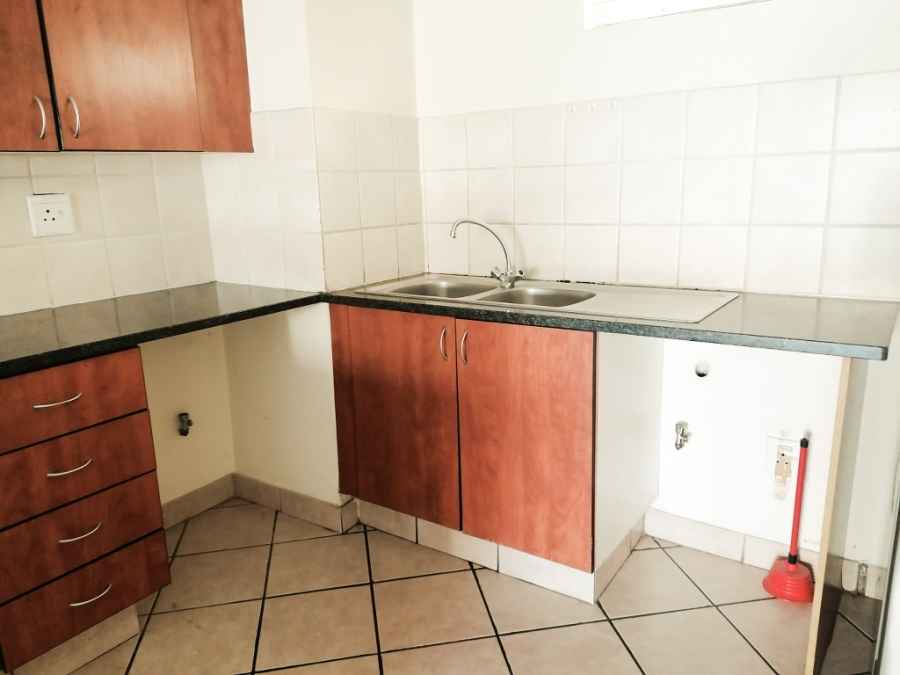 To Let 2 Bedroom Property for Rent in North Riding AH Gauteng