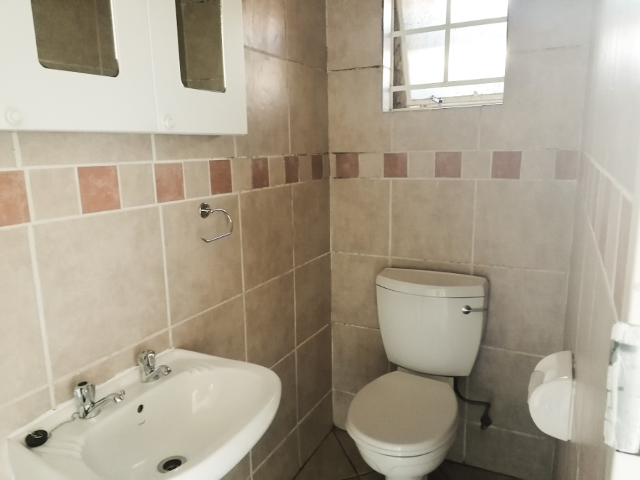 To Let 2 Bedroom Property for Rent in North Riding AH Gauteng