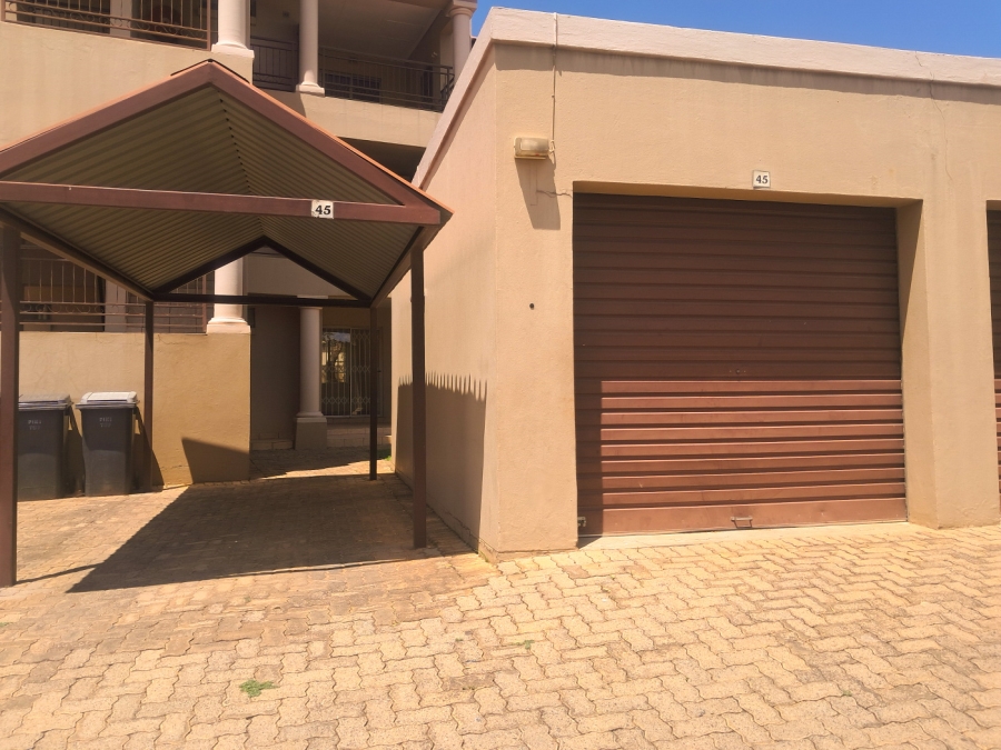 To Let 2 Bedroom Property for Rent in North Riding AH Gauteng