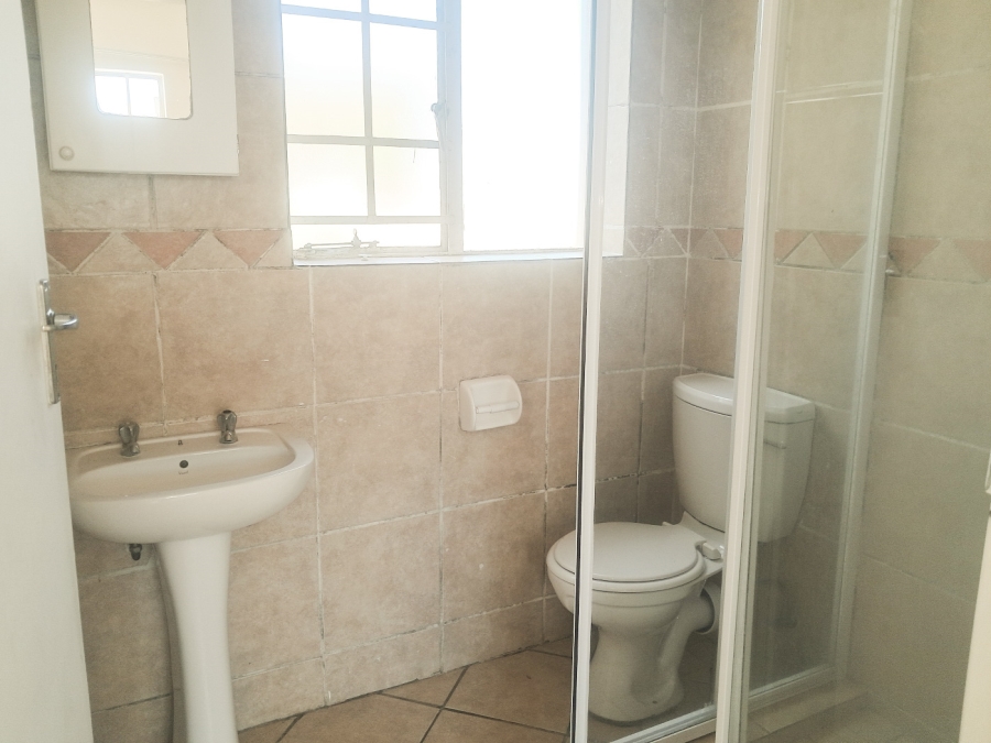 To Let 2 Bedroom Property for Rent in North Riding AH Gauteng