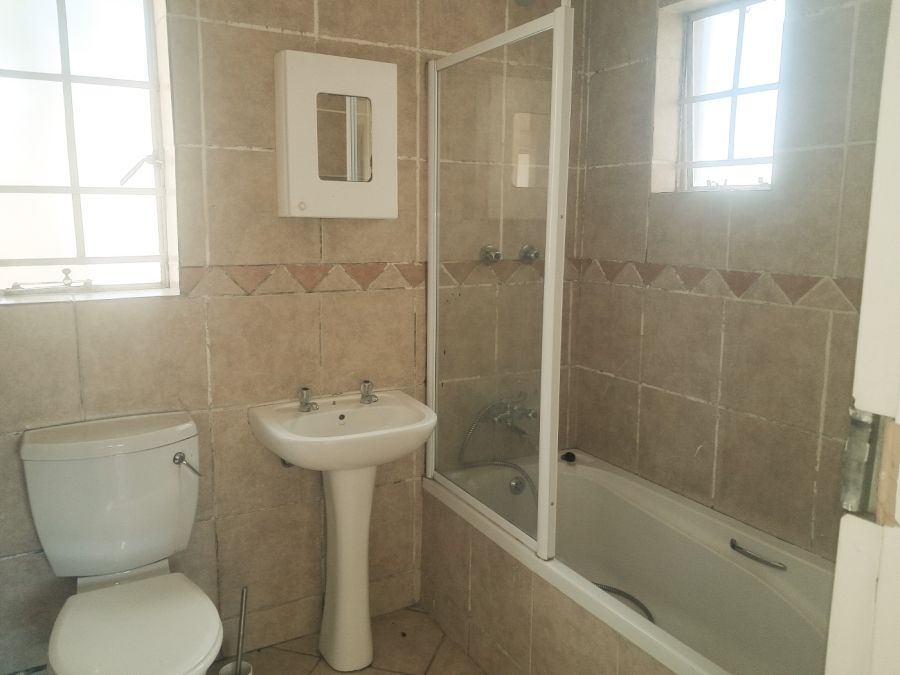 To Let 2 Bedroom Property for Rent in North Riding AH Gauteng