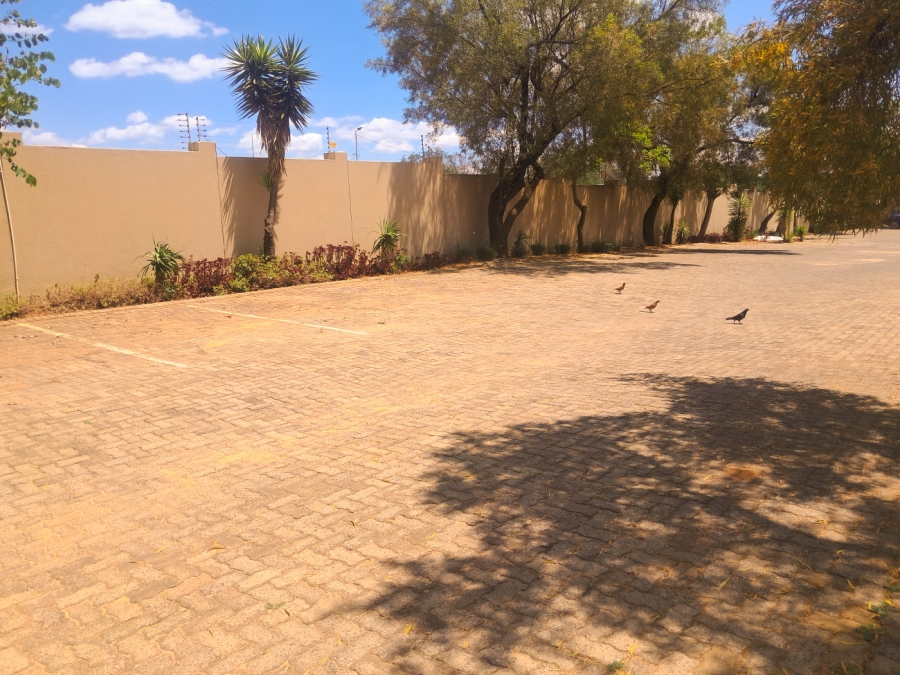 To Let 2 Bedroom Property for Rent in North Riding AH Gauteng