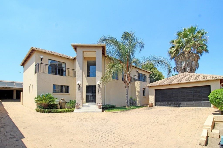 4 Bedroom Property for Sale in Marais Steyn Park Gauteng