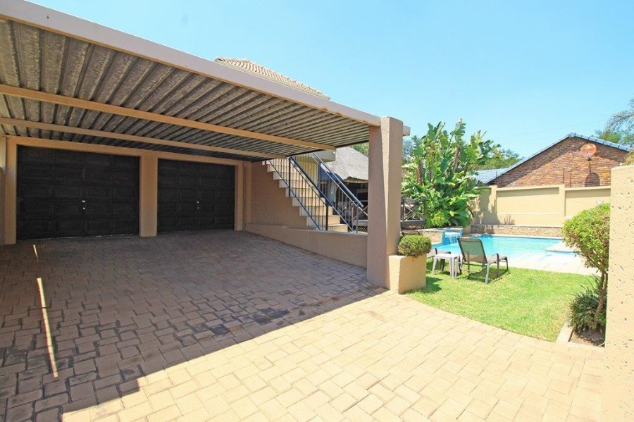 4 Bedroom Property for Sale in Marais Steyn Park Gauteng