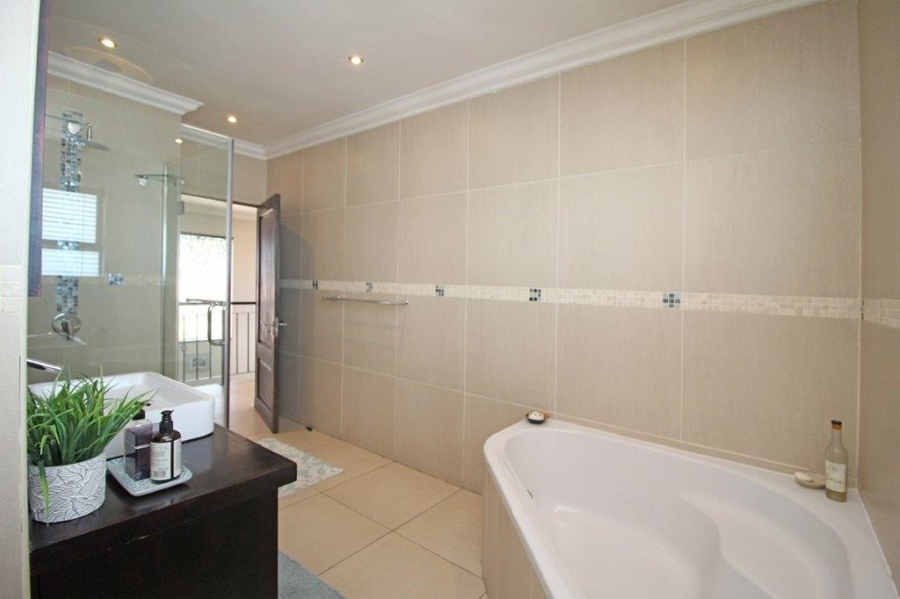 4 Bedroom Property for Sale in Marais Steyn Park Gauteng