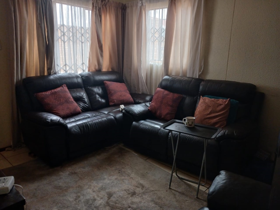 2 Bedroom Property for Sale in Cosmo City Gauteng