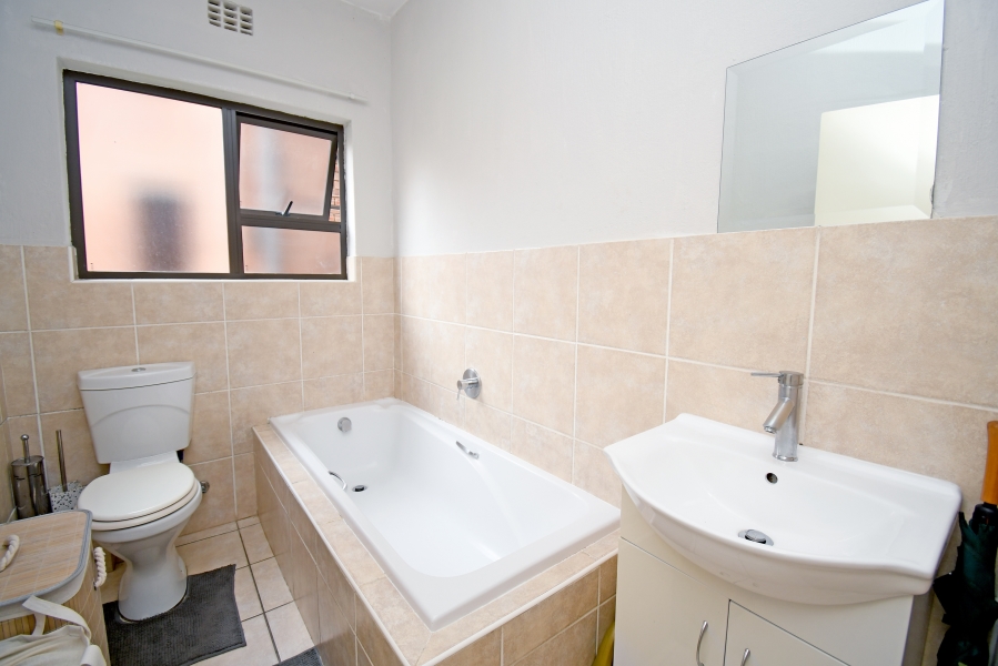 2 Bedroom Property for Sale in Northwold Gauteng