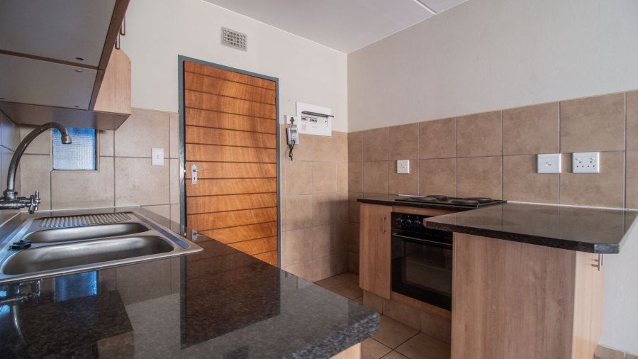 2 Bedroom Property for Sale in Kibler Park Gauteng