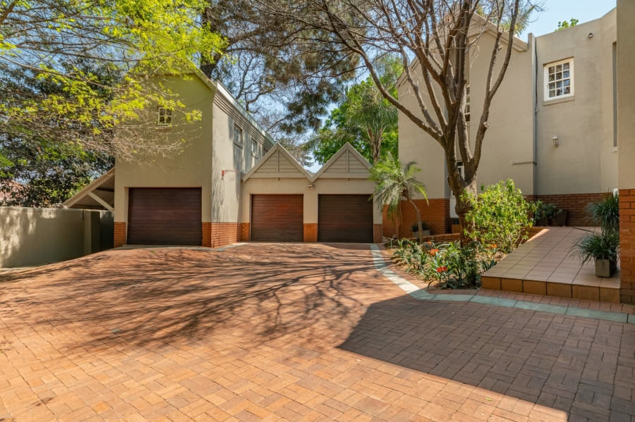 To Let 5 Bedroom Property for Rent in Bryanston Gauteng