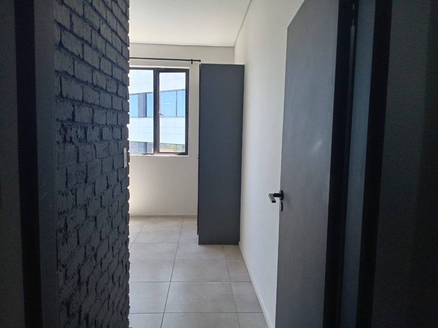 To Let 2 Bedroom Property for Rent in Sandown Gauteng