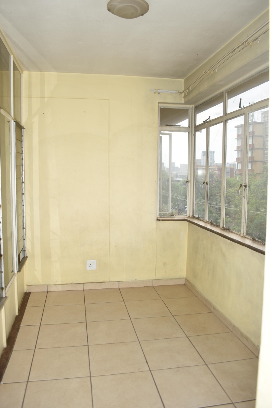 2 Bedroom Property for Sale in Sunnyside Gauteng