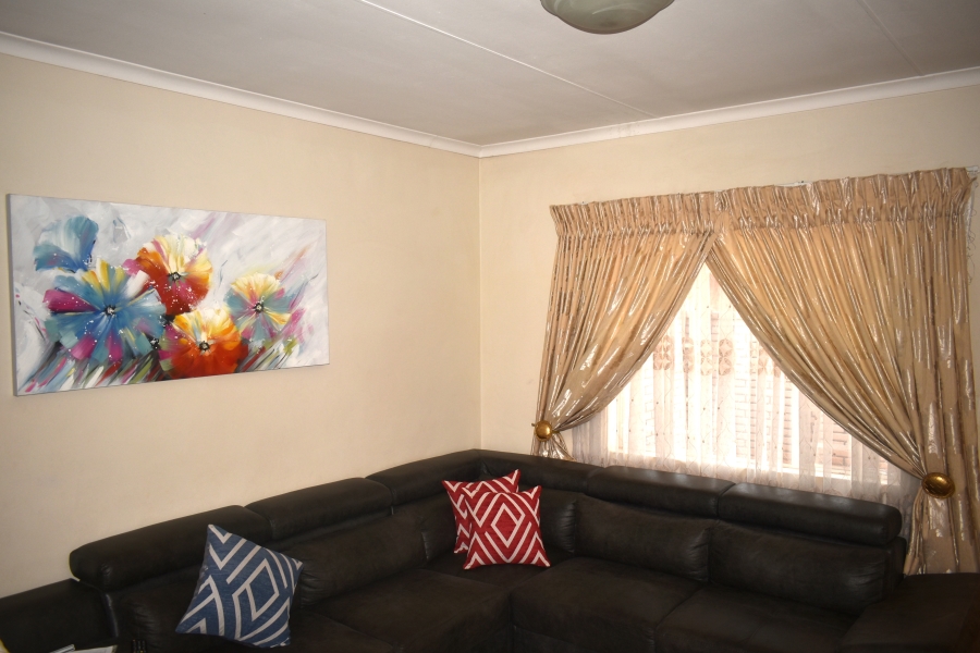 2 Bedroom Property for Sale in The Orchards Gauteng