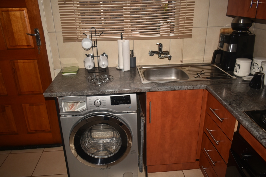 2 Bedroom Property for Sale in The Orchards Gauteng