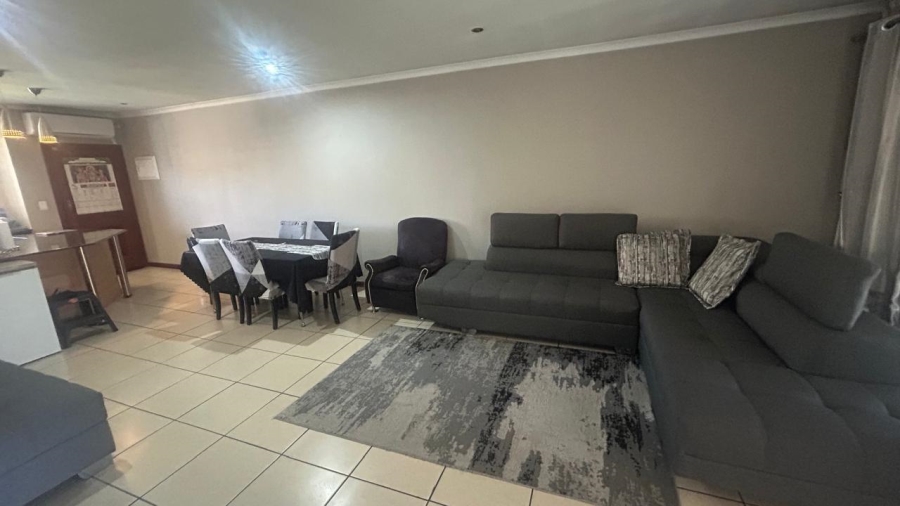 2 Bedroom Property for Sale in Bardene Gauteng