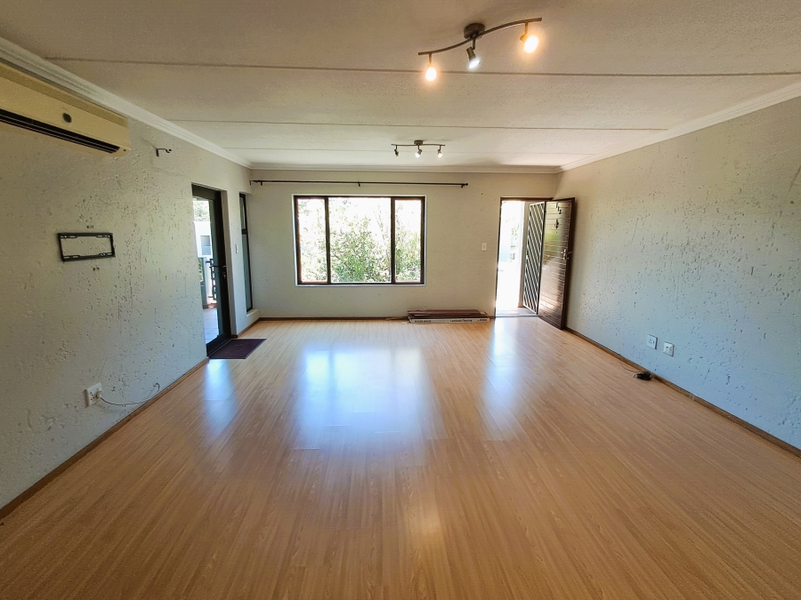 To Let 2 Bedroom Property for Rent in Benmore Gardens Gauteng