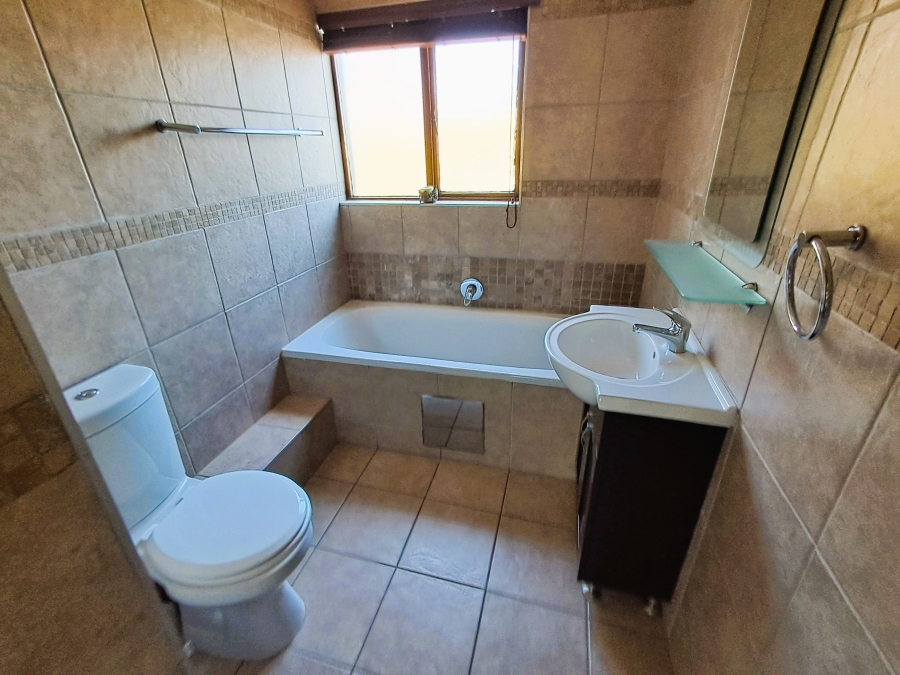 To Let 2 Bedroom Property for Rent in Benmore Gardens Gauteng