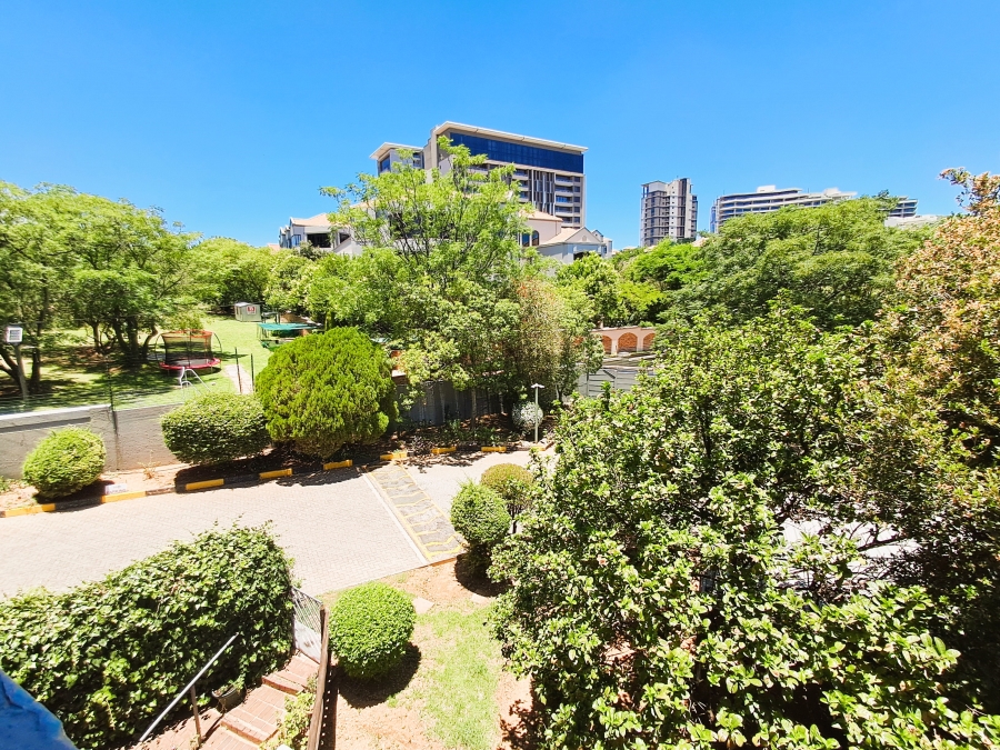 To Let 2 Bedroom Property for Rent in Benmore Gardens Gauteng