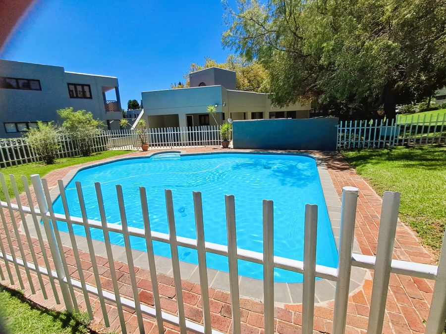 To Let 2 Bedroom Property for Rent in Benmore Gardens Gauteng