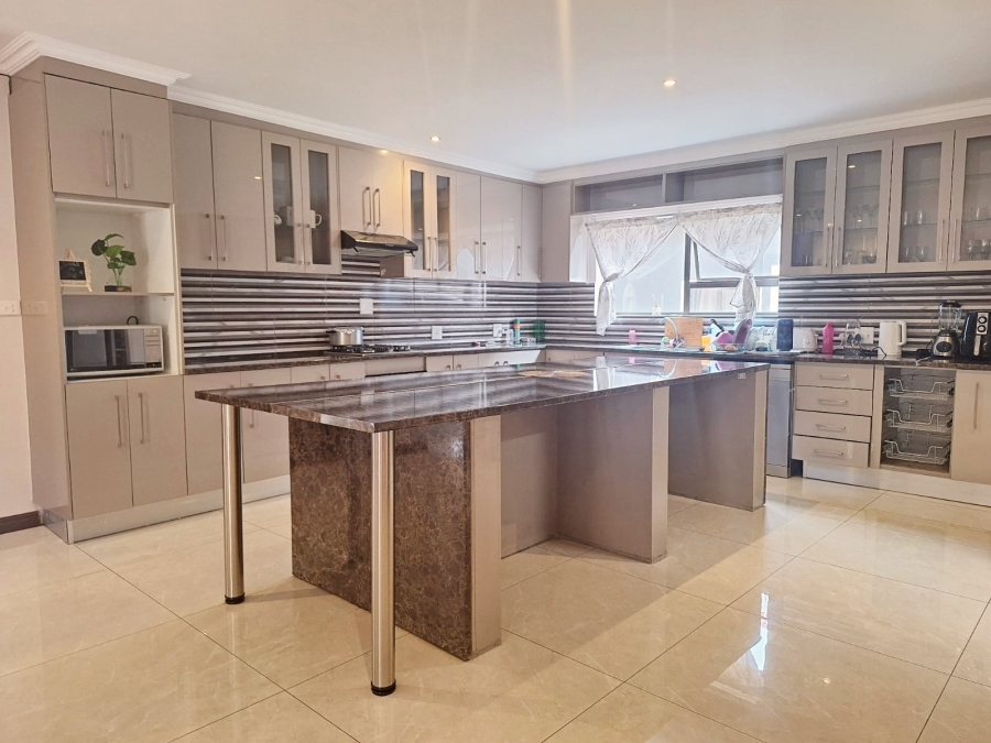 To Let 5 Bedroom Property for Rent in Brooklands Lifestyle Estate Gauteng