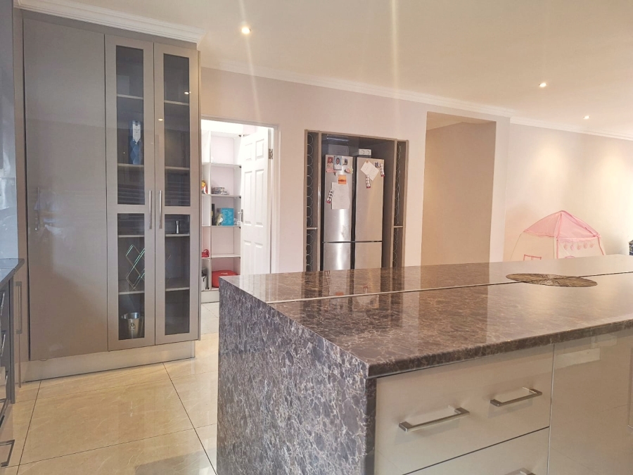 To Let 5 Bedroom Property for Rent in Brooklands Lifestyle Estate Gauteng