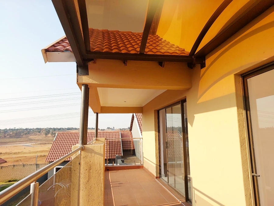 To Let 5 Bedroom Property for Rent in Brooklands Lifestyle Estate Gauteng