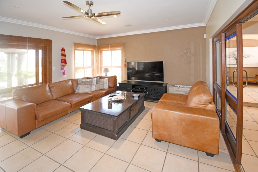 5 Bedroom Property for Sale in Blue Hills Country Estate Gauteng