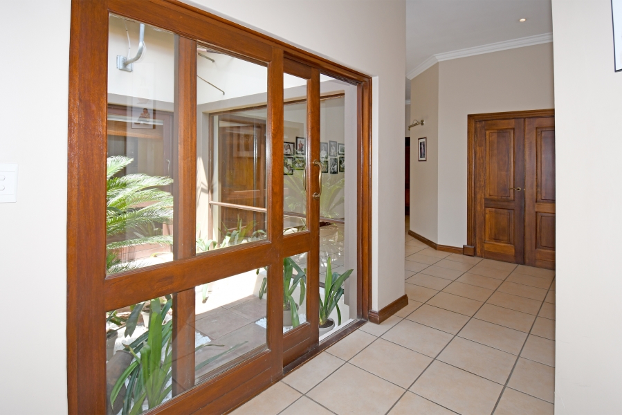 5 Bedroom Property for Sale in Blue Hills Country Estate Gauteng