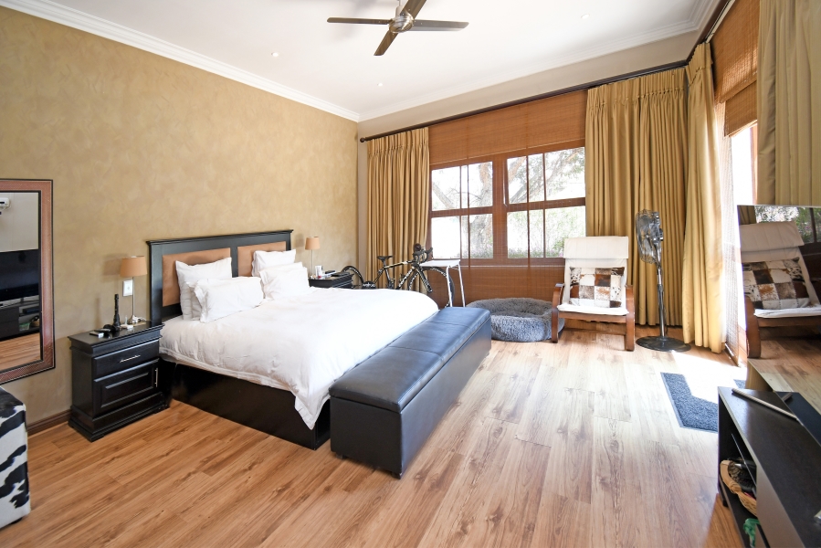 5 Bedroom Property for Sale in Blue Hills Country Estate Gauteng