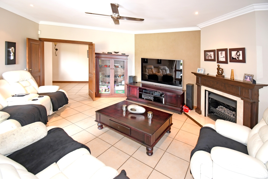 5 Bedroom Property for Sale in Blue Hills Country Estate Gauteng