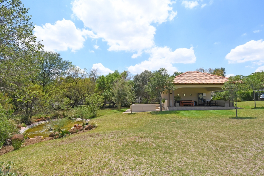 5 Bedroom Property for Sale in Blue Hills Country Estate Gauteng