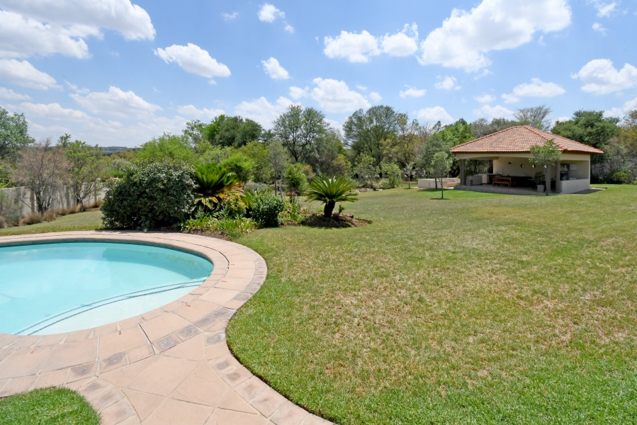 5 Bedroom Property for Sale in Blue Hills Country Estate Gauteng