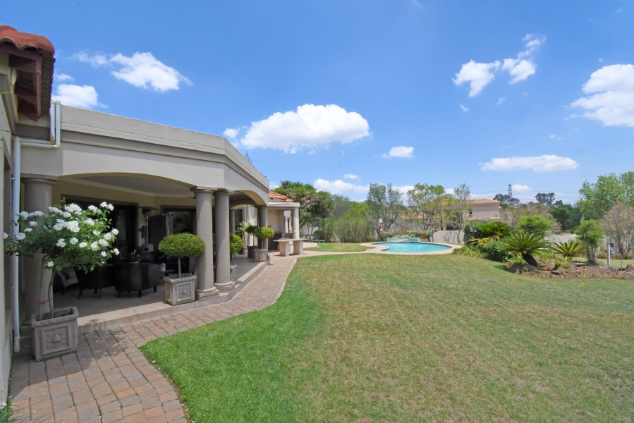 5 Bedroom Property for Sale in Blue Hills Country Estate Gauteng