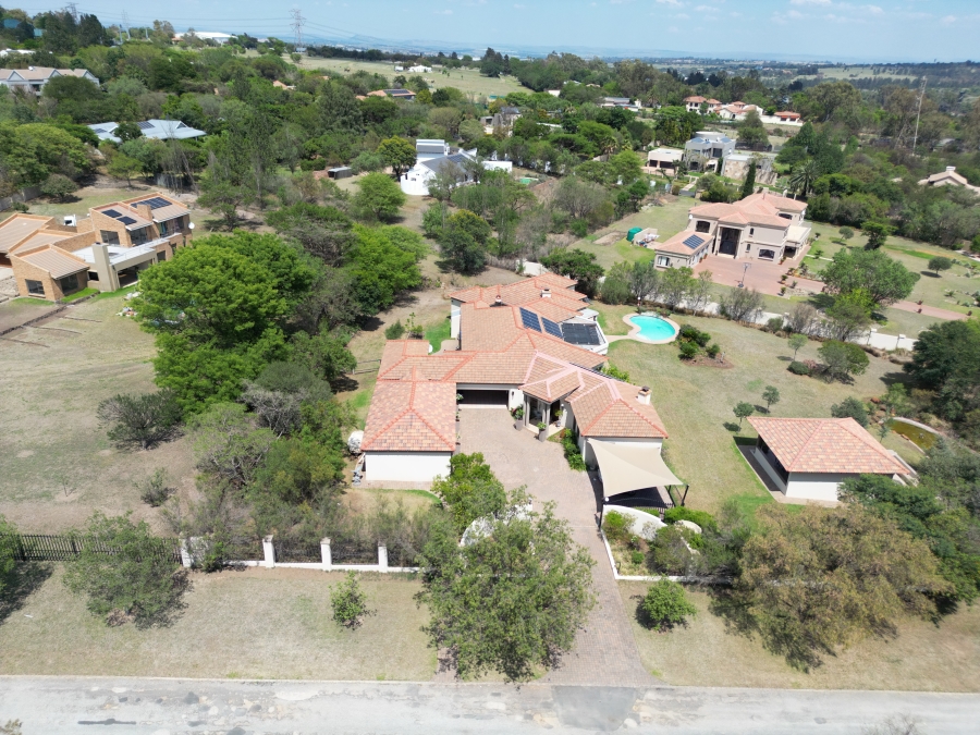 5 Bedroom Property for Sale in Blue Hills Country Estate Gauteng