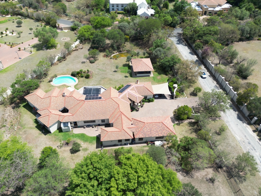 5 Bedroom Property for Sale in Blue Hills Country Estate Gauteng