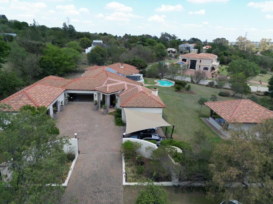 5 Bedroom Property for Sale in Blue Hills Country Estate Gauteng