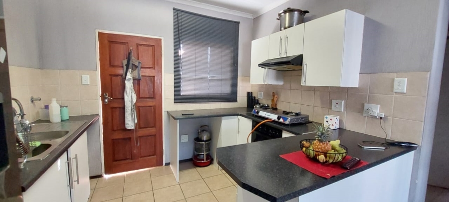 2 Bedroom Property for Sale in Georginia Gauteng